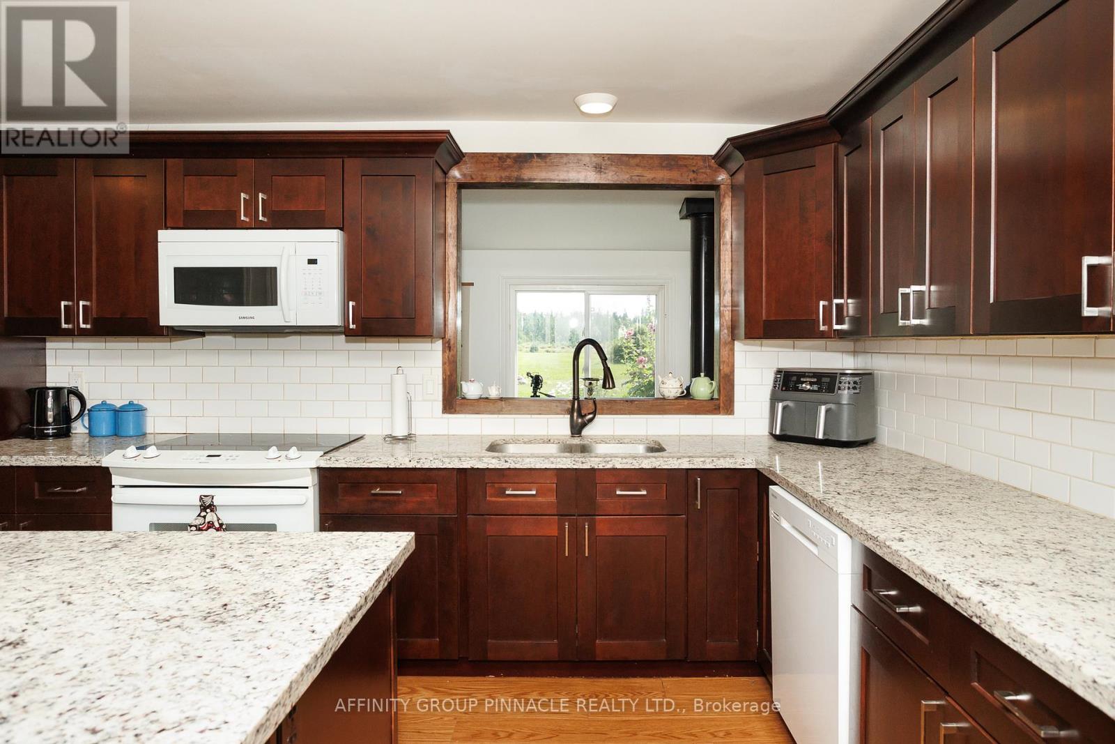 B1710 Conc Rd 8 Thorah Road, Brock, Ontario  L0K 1A0 - Photo 24 - N12490658