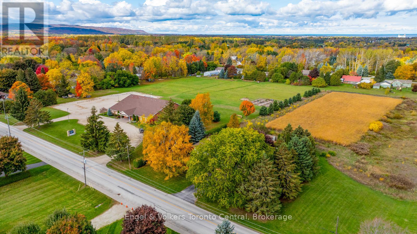 28 Batteaux Road, Clearview (Nottawa), Ontario  L0M 1P0 - Photo 4 - S12490862