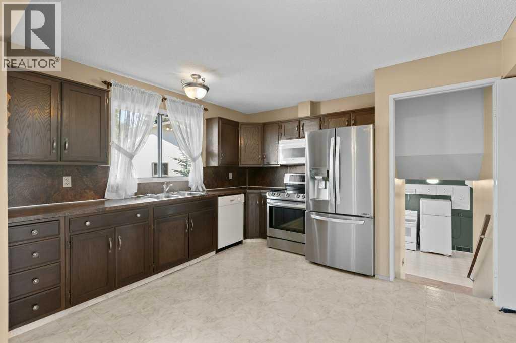 4724 Rundlehorn Drive Ne, Calgary, Alberta  T1Y 2N4 - Photo 8 - A2266087