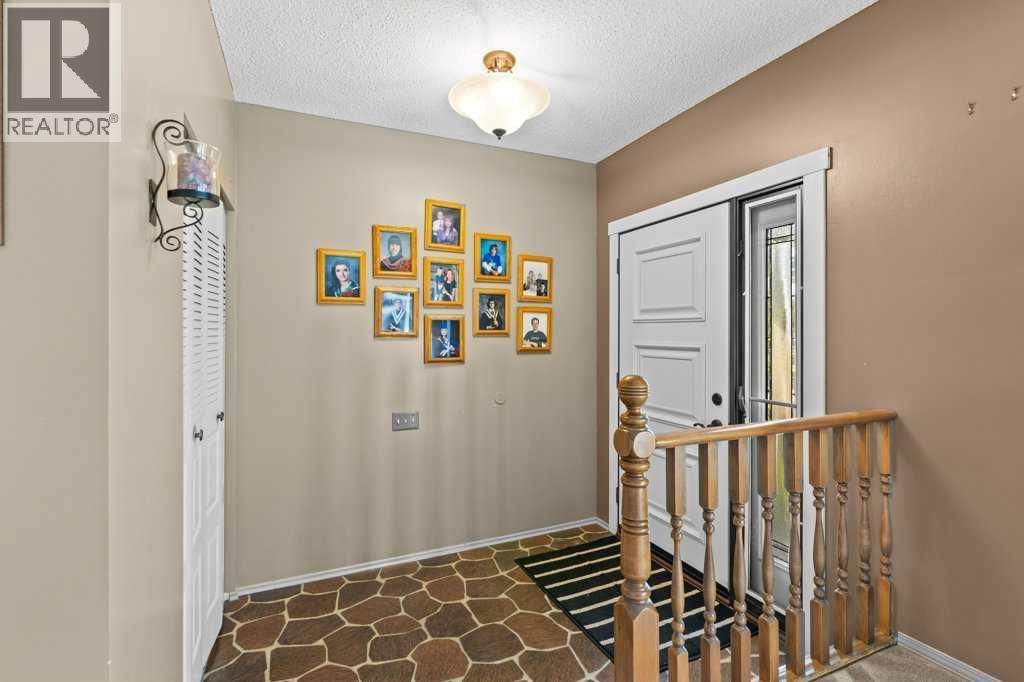 4724 Rundlehorn Drive Ne, Calgary, Alberta  T1Y 2N4 - Photo 3 - A2266087