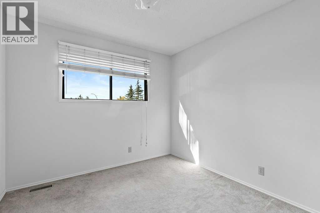 4724 Rundlehorn Drive Ne, Calgary, Alberta  T1Y 2N4 - Photo 15 - A2266087