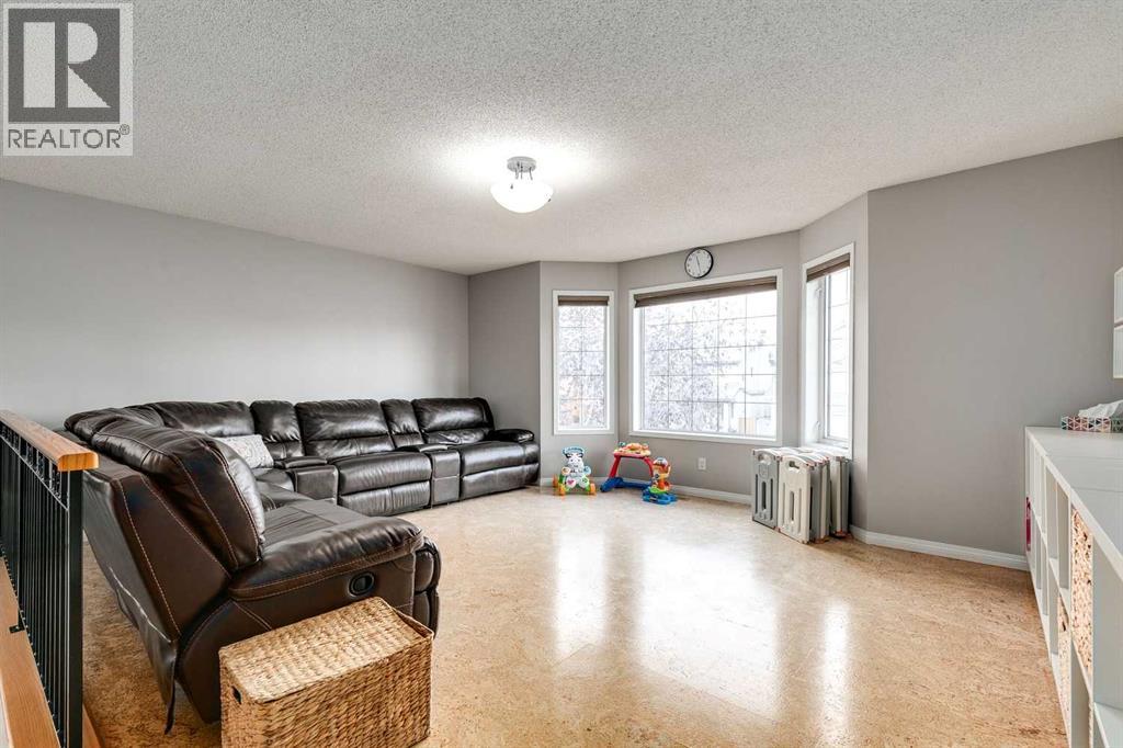 29 Douglas Woods Gardens Se, Calgary, Alberta  T2Z 3A9 - Photo 12 - A2267473