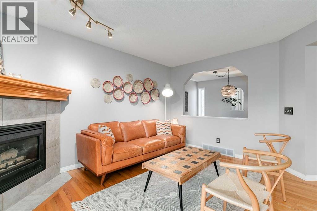 29 Douglas Woods Gardens Se, Calgary, Alberta  T2Z 3A9 - Photo 9 - A2267473