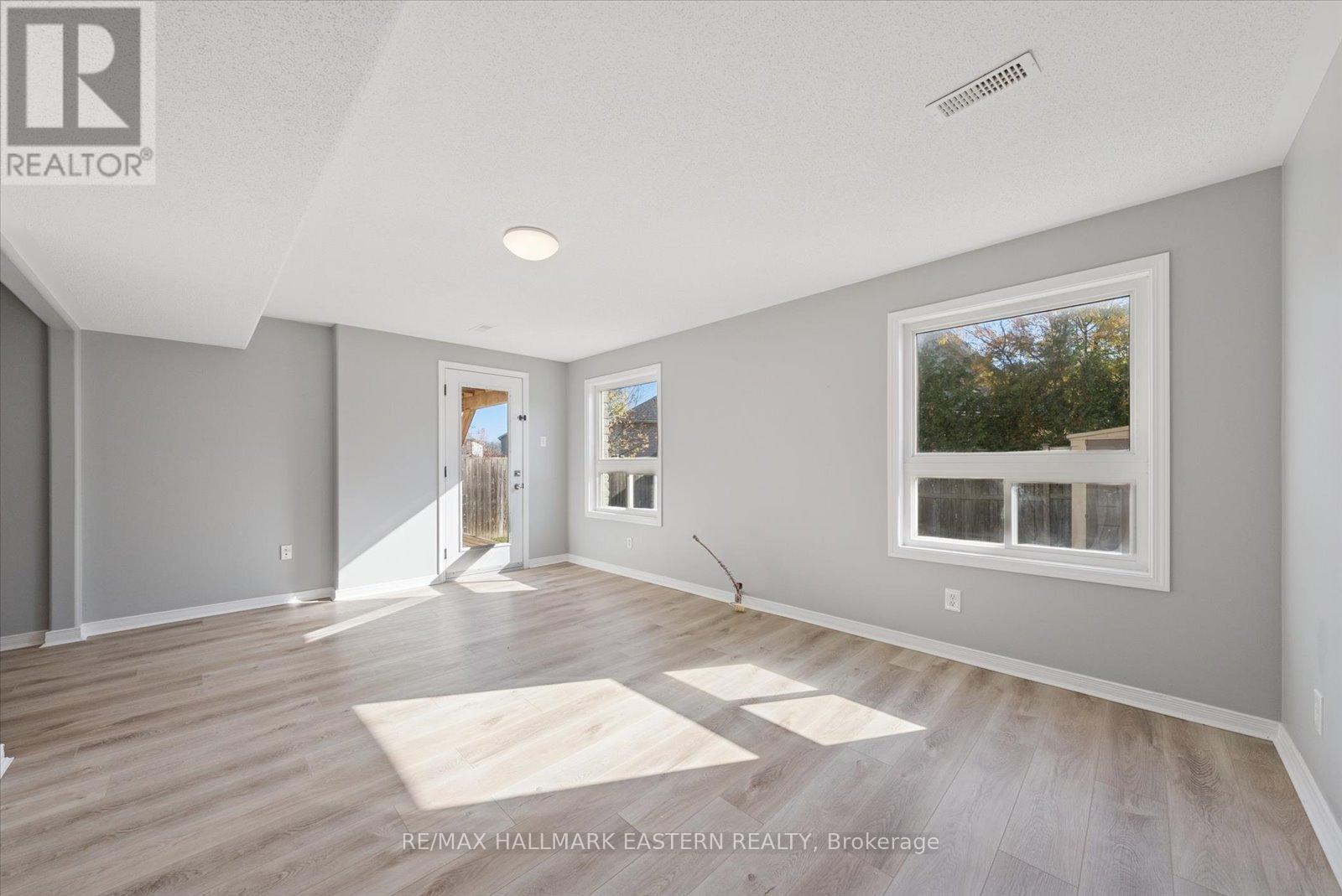 2431 Marsdale Drive, Peterborough, Ontario  K9L 1Z3 - Photo 22 - X12490720