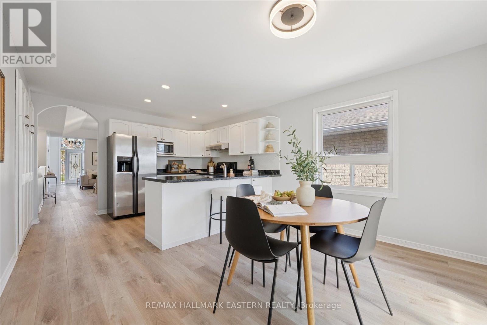 2431 Marsdale Drive, Peterborough, Ontario  K9L 1Z3 - Photo 8 - X12490720