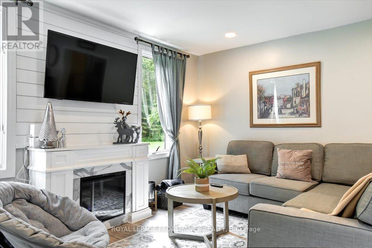 75 A & B Hughes Lane, Tweed, Ontario K0K 3J0 - Photo 12 - X12490828