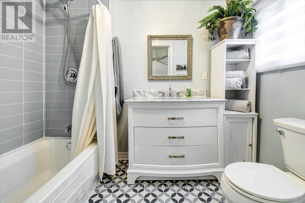 75 A & B Hughes Lane, Tweed, Ontario K0K 3J0 - Photo 19 - X12490828