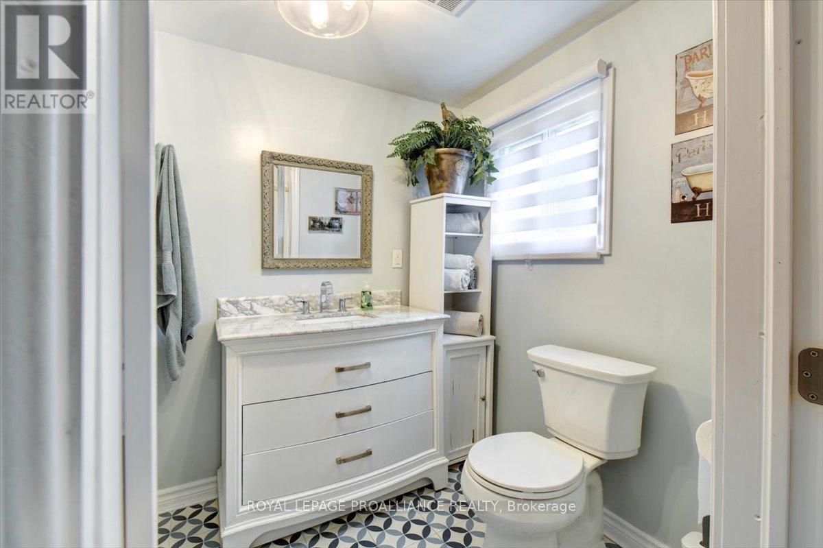 75 A & B Hughes Lane, Tweed, Ontario K0K 3J0 - Photo 20 - X12490828