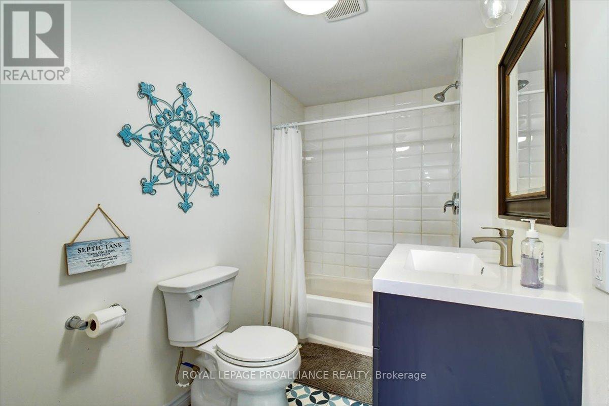 75 A & B Hughes Lane, Tweed, Ontario K0K 3J0 - Photo 42 - X12490828