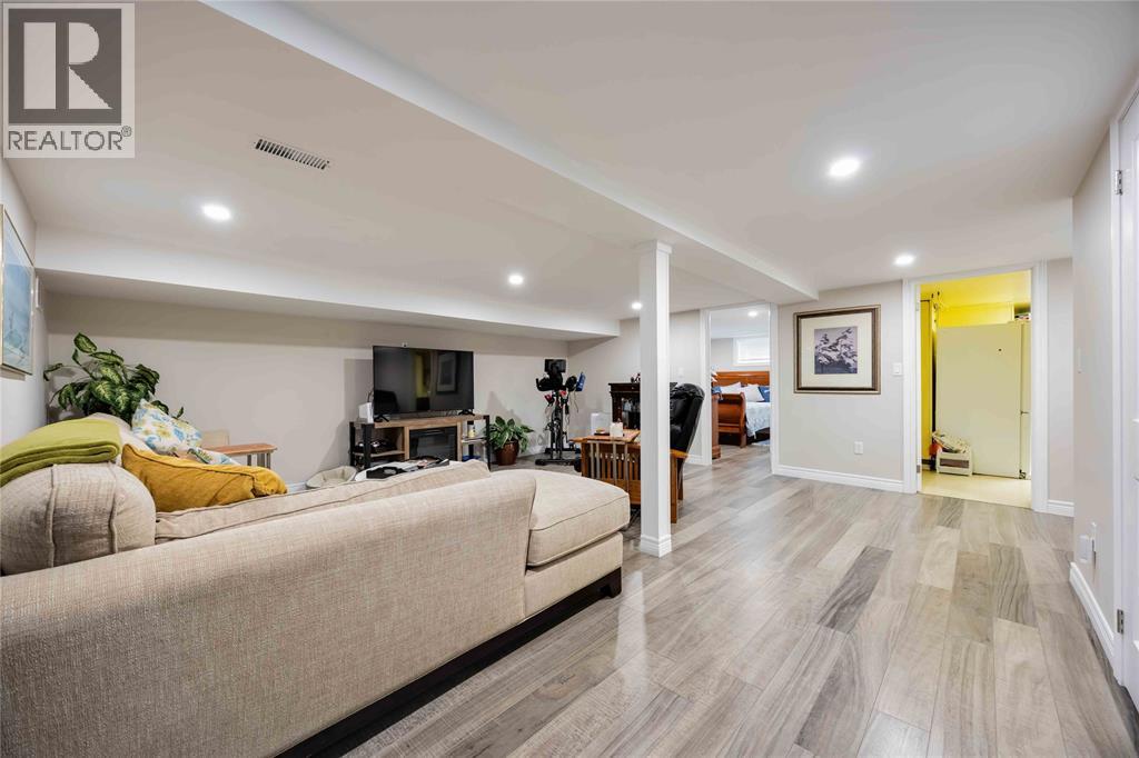 982 Hagle Street, Sarnia, Ontario  N7V 4A7 - Photo 14 - 25027558