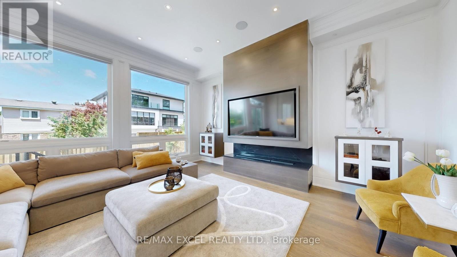 22 Sanderson Crescent, Richmond Hill, Ontario  L4C 5L4 - Photo 10 - N12490324