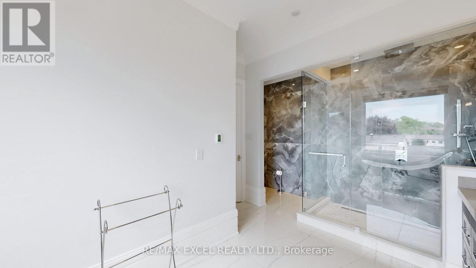 22 Sanderson Crescent, Richmond Hill, Ontario  L4C 5L4 - Photo 23 - N12490324