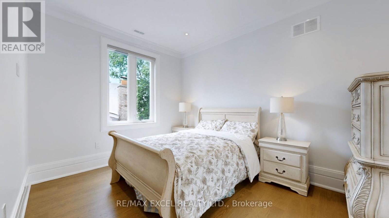 22 Sanderson Crescent, Richmond Hill, Ontario  L4C 5L4 - Photo 26 - N12490324