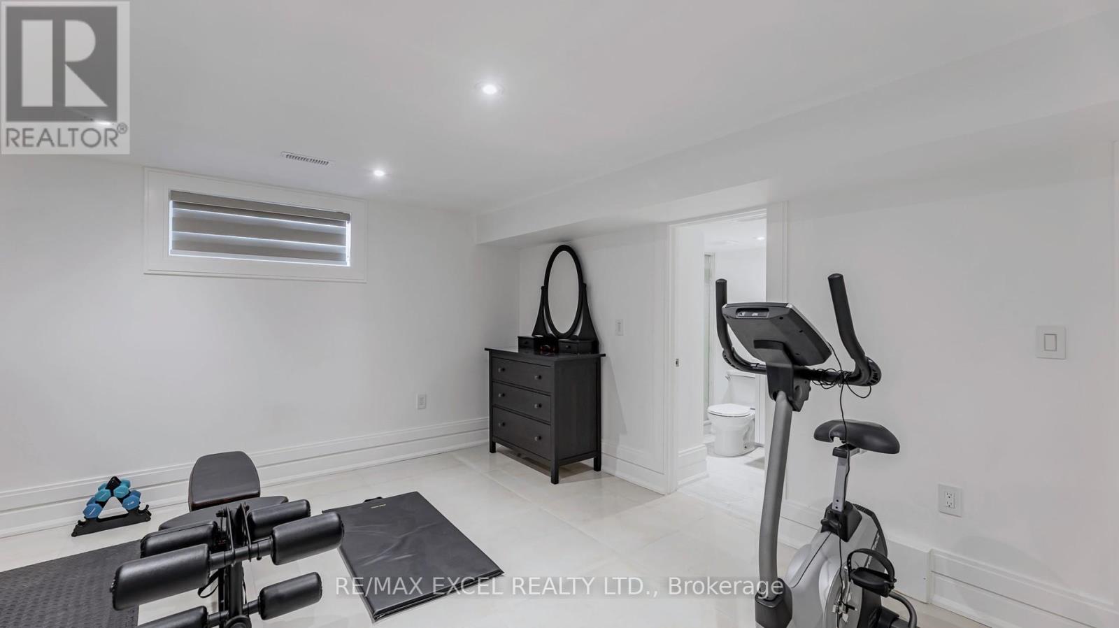 22 Sanderson Crescent, Richmond Hill, Ontario  L4C 5L4 - Photo 33 - N12490324