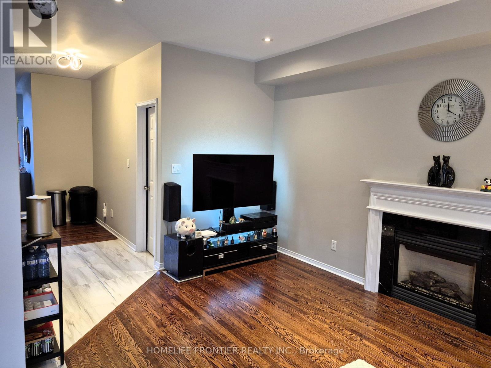 4 Riel Drive, Richmond Hill, Ontario  L4E 4W4 - Photo 7 - N12490326