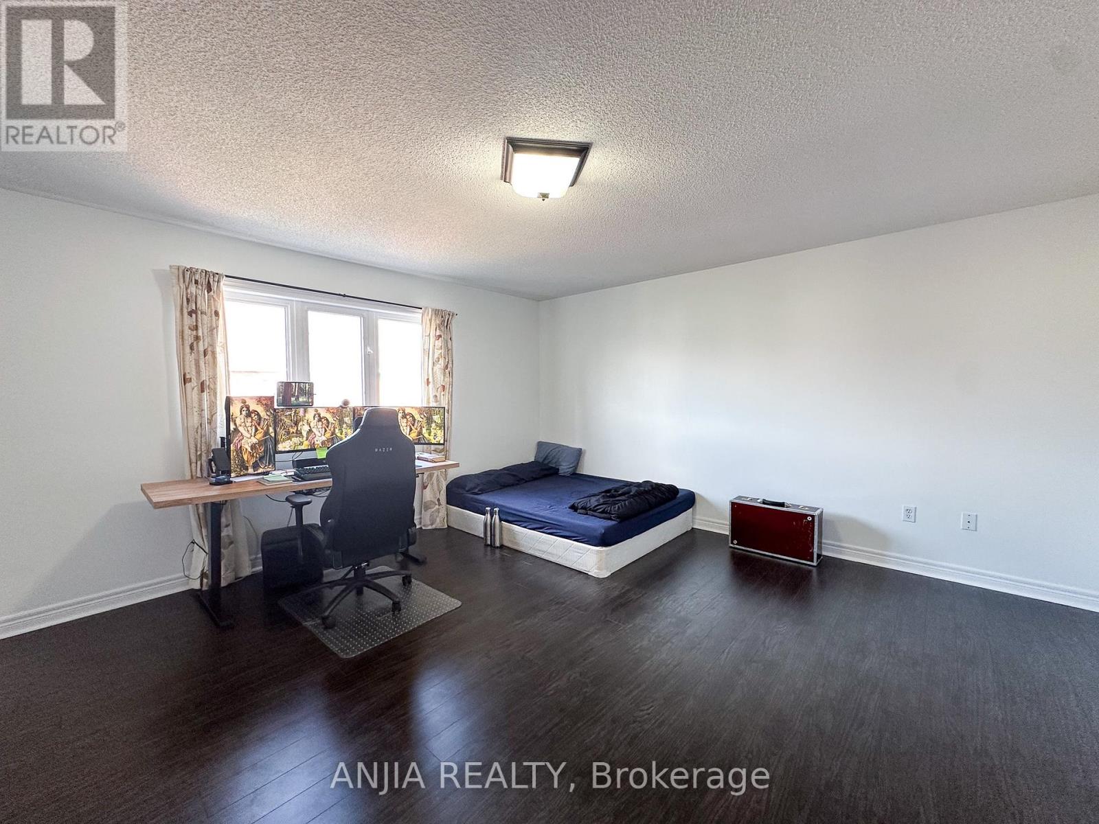 40 Cathmar Drive, Markham, Ontario  L6E 2H2 - Photo 21 - N12490334