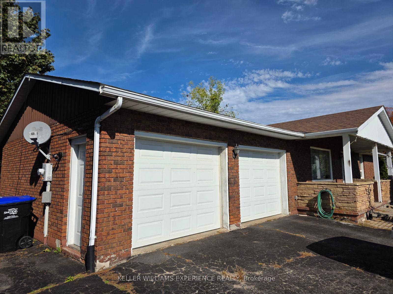 248 Young Street, New Tecumseth, Ontario  L9R 1V1 - Photo 3 - N12490368