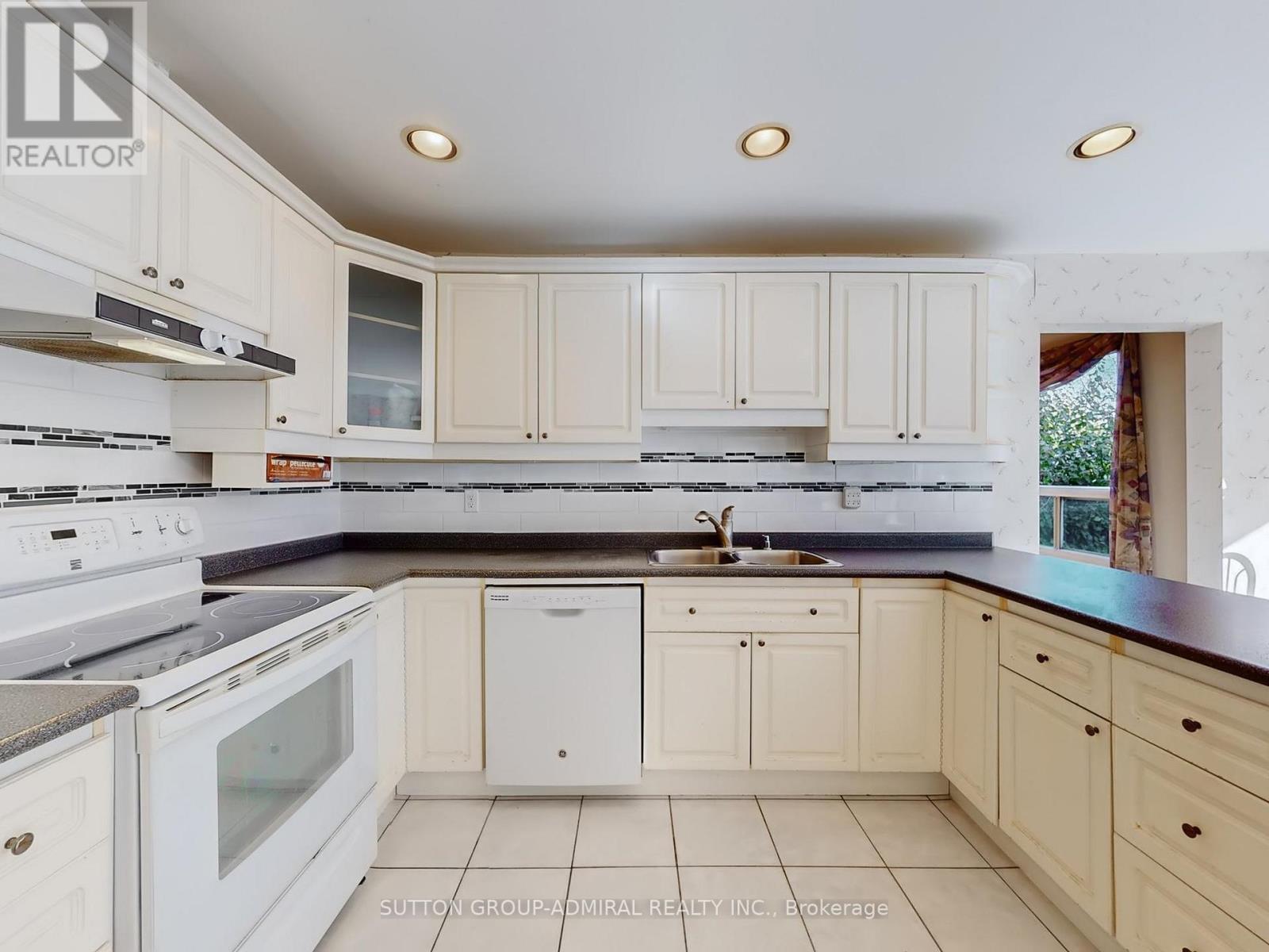 25 Mill Arbour Lane, Vaughan, Ontario  L4J 6K1 - Photo 18 - N12490410