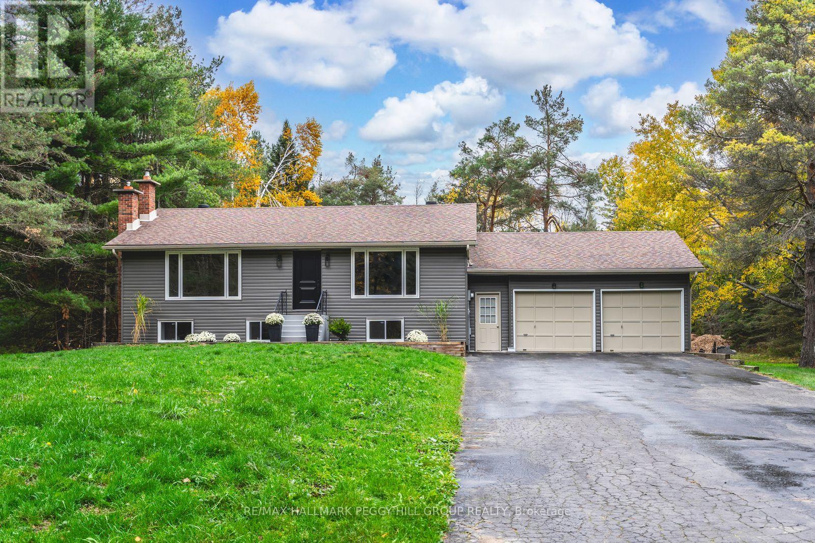 16 HILLVIEW CRESCENT, Springwater, Ontario