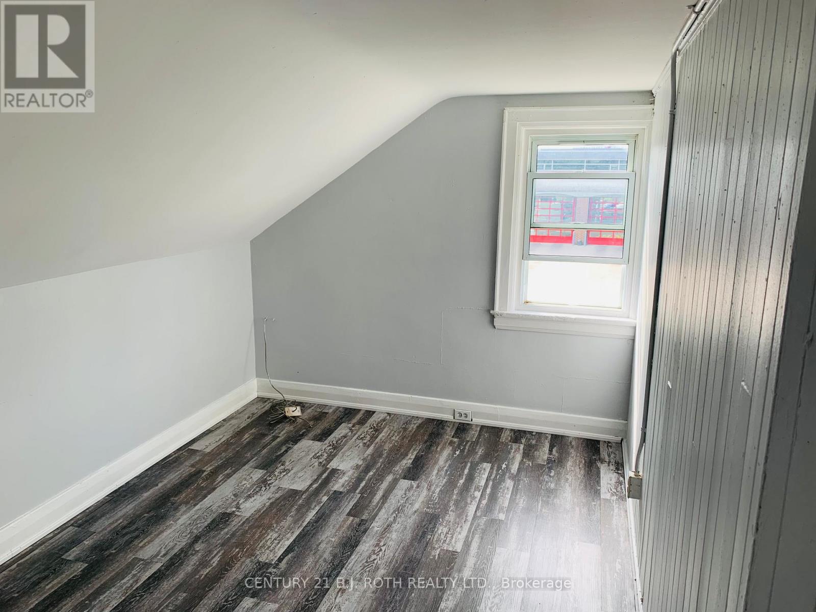 156 Dunlop Street W, Barrie (City Centre), Ontario  L4N 1B2 - Photo 13 - S12490364