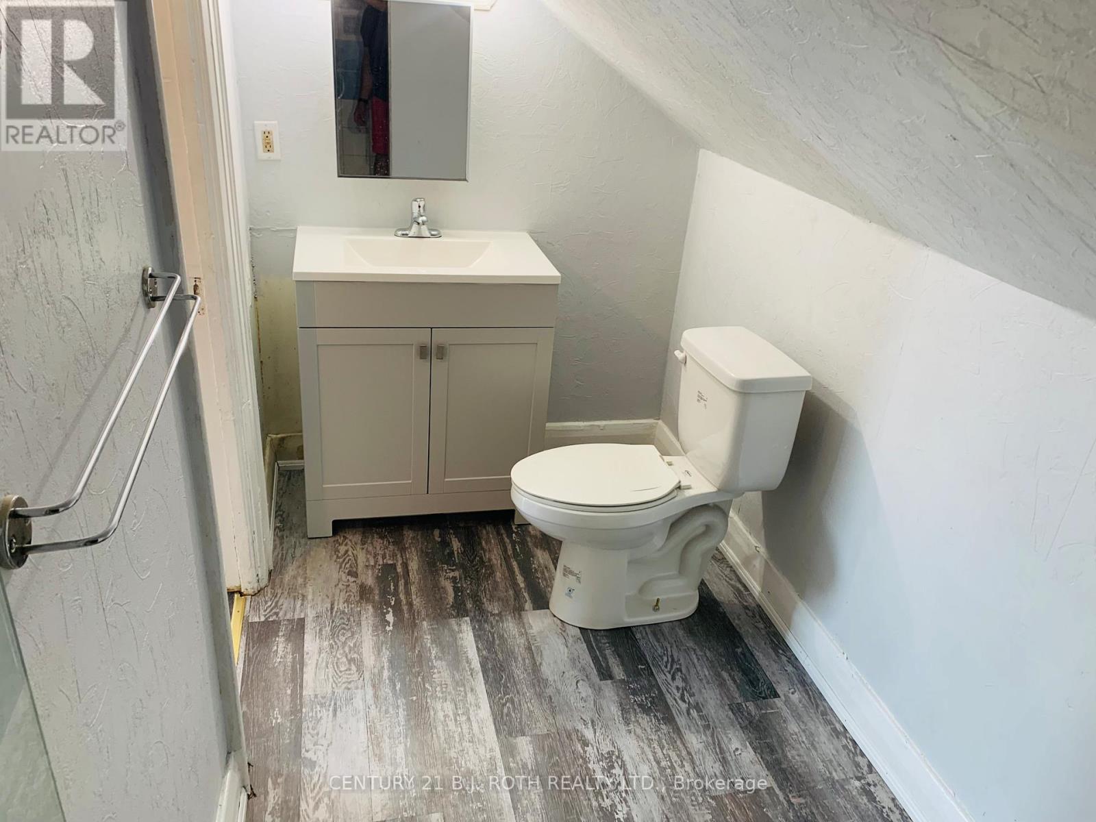 156 Dunlop Street W, Barrie (City Centre), Ontario  L4N 1B2 - Photo 20 - S12490364