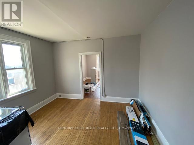 156 Dunlop Street W, Barrie (City Centre), Ontario  L4N 1B2 - Photo 26 - S12490364