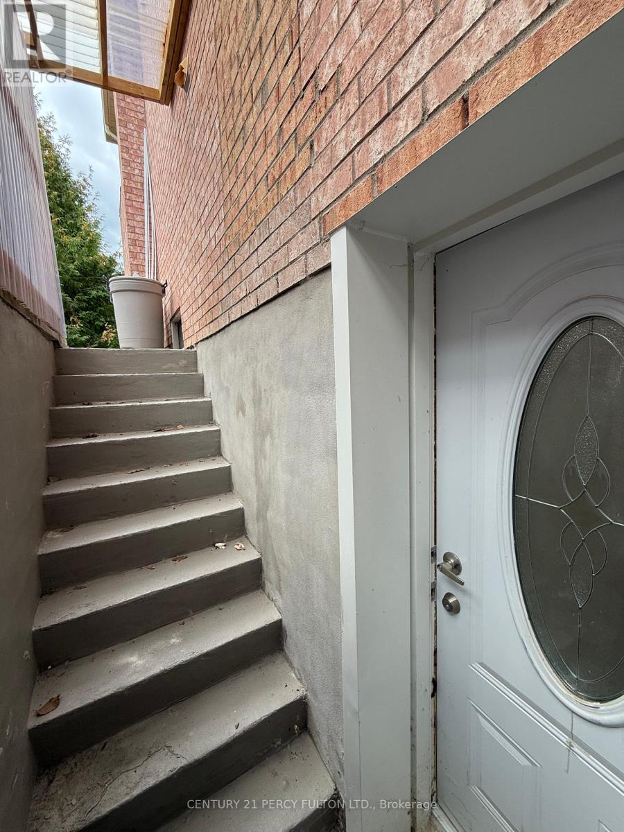 932 Schaeffer Outlook, Newmarket, Ontario  L3X 1V9 - Photo 9 - N12365661