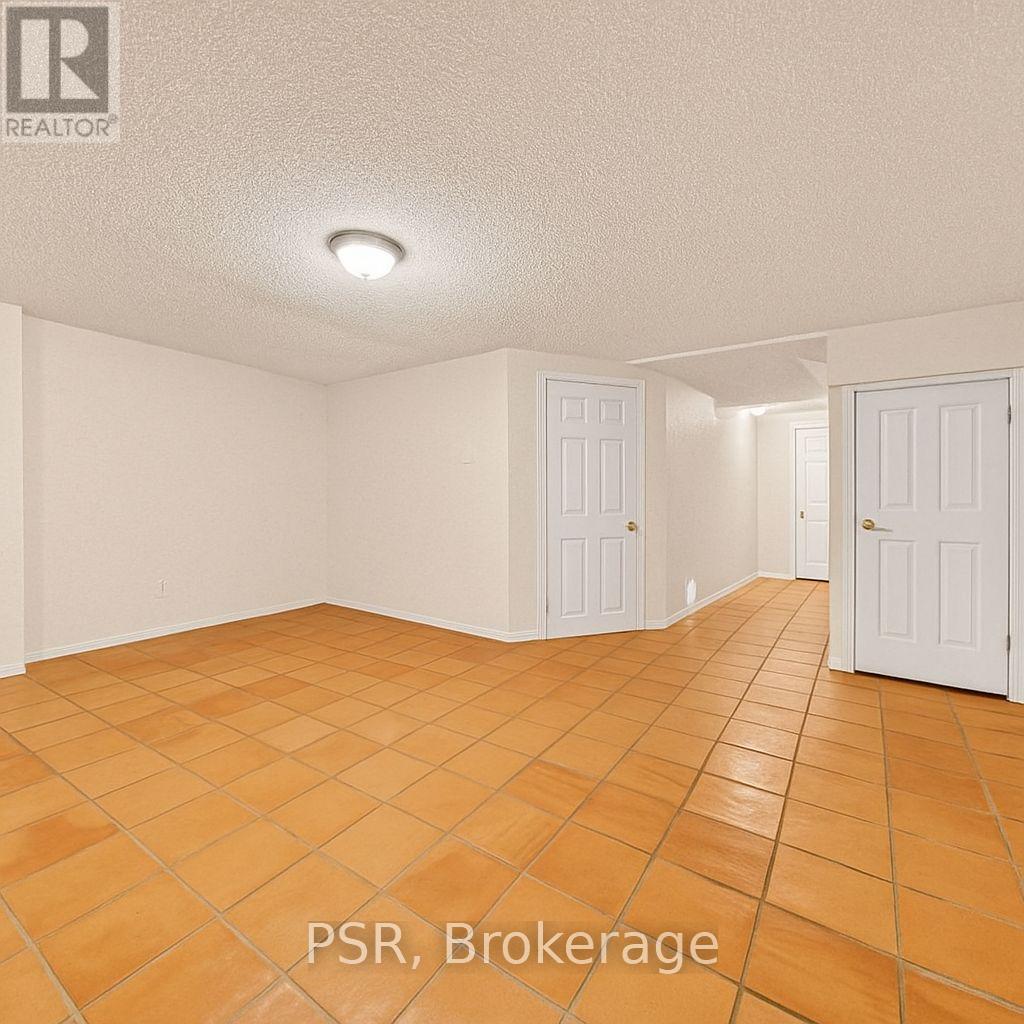 28 - 171 Highbury Drive, Hamilton, Ontario  L8J 3T6 - Photo 38 - X12487671