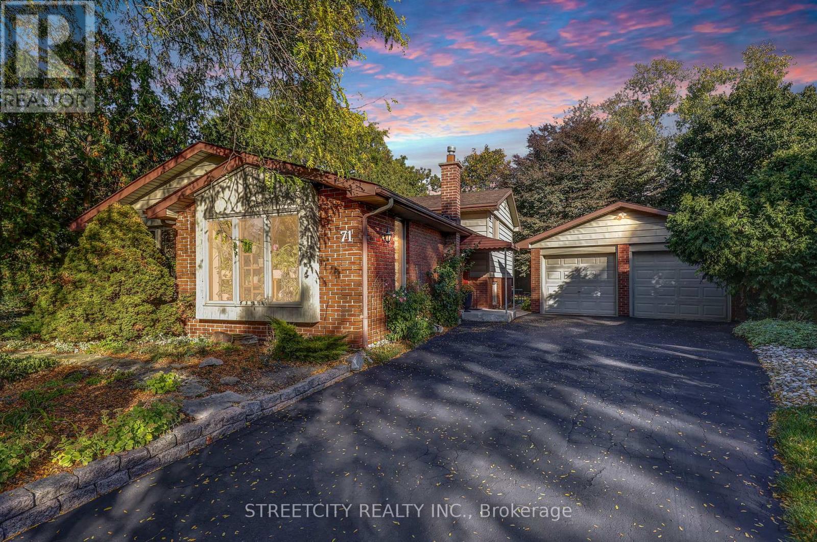 71 Glenburnie Crescent, London North, Ontario  N5X 2A1 - Photo 1 - X12473458