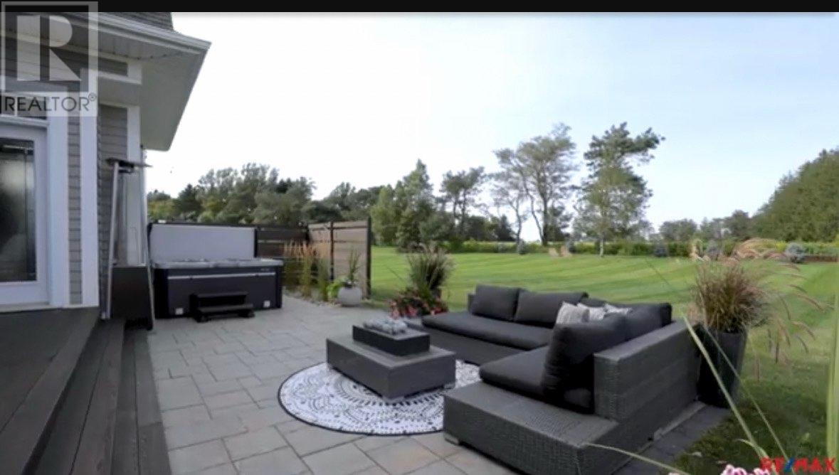 52 Strawberry Lane, Stratford, Prince Edward Island  C1B 0K7 - Photo 8 - 202526894