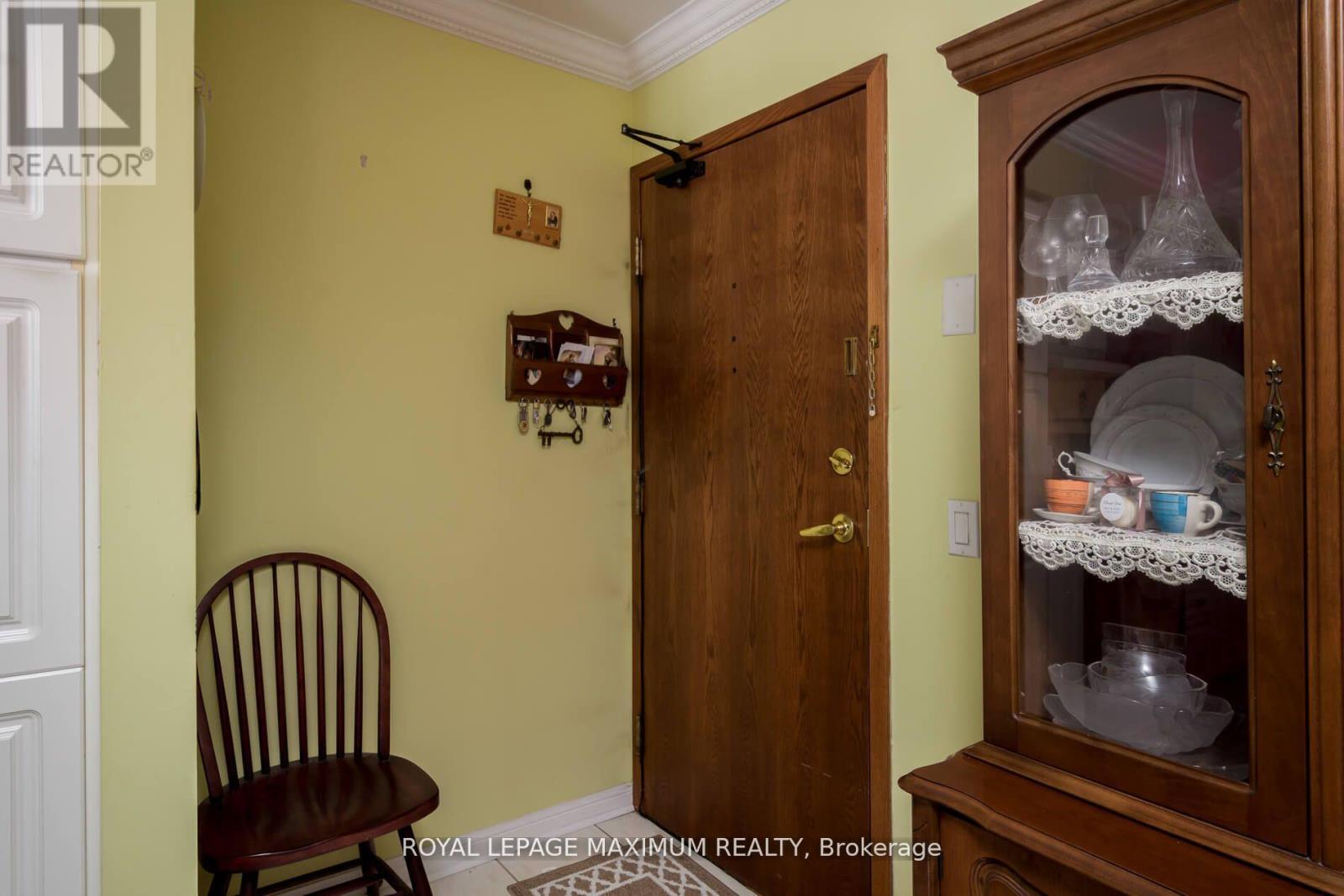 408 - 2506 Rutherford Road, Vaughan, Ontario  L4K 5N4 - Photo 6 - N12481023