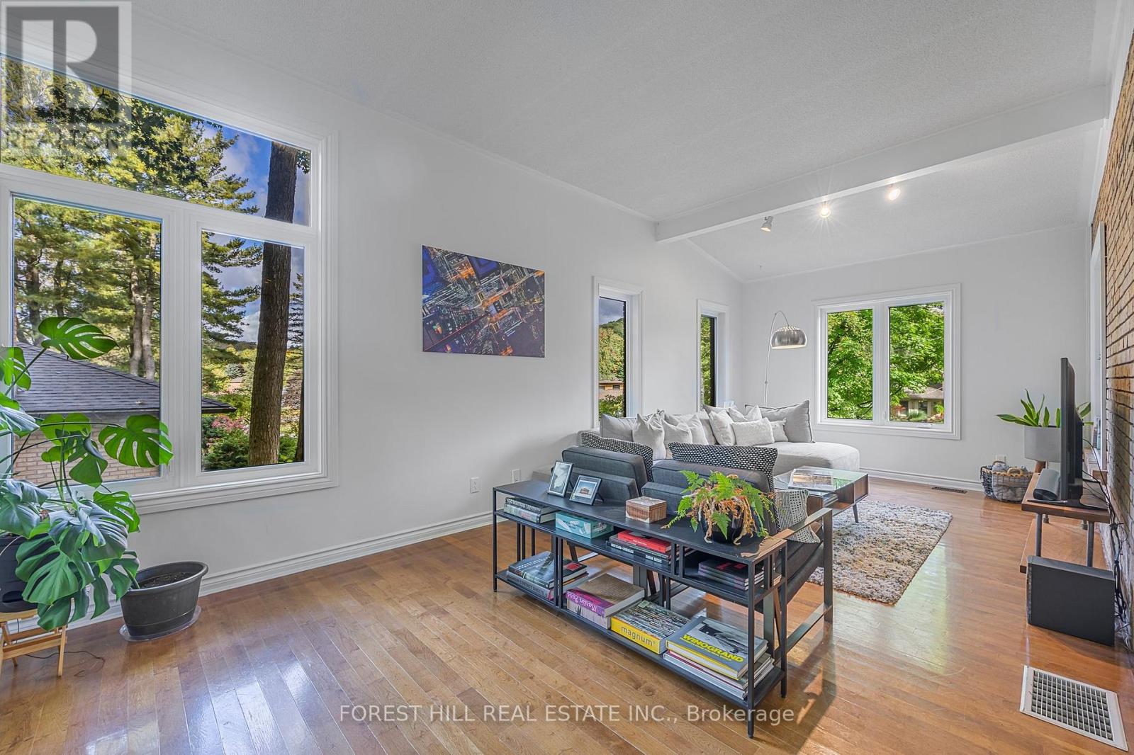 8 Frid Boulevard, Springwater, Ontario  L9X 0P5 - Photo 11 - S12408136