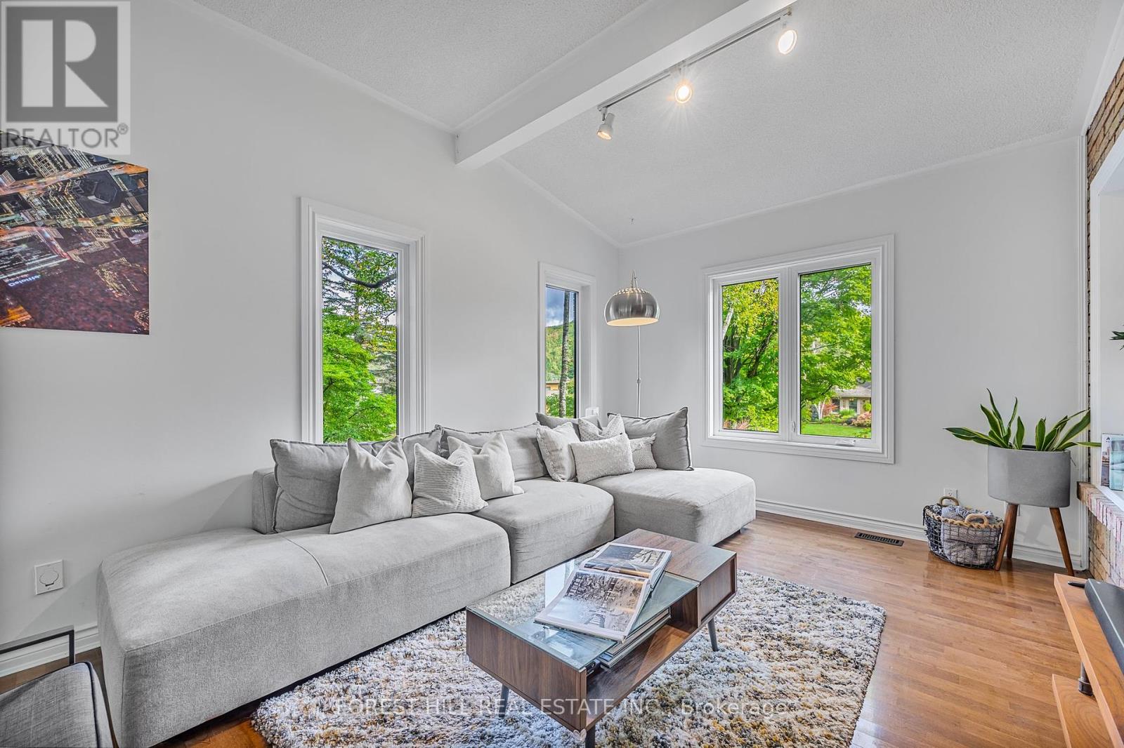 8 Frid Boulevard, Springwater, Ontario  L9X 0P5 - Photo 13 - S12408136