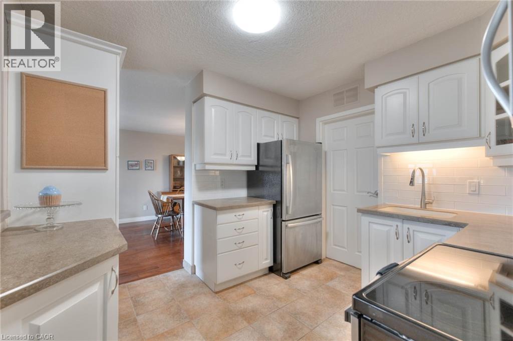 250 Glenridge Drive Unit# 606, Waterloo, Ontario  N2J 4H8 - Photo 5 - 40748347