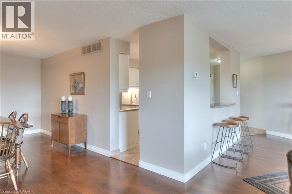 250 Glenridge Drive Unit# 606, Waterloo, Ontario  N2J 4H8 - Photo 3 - 40748347