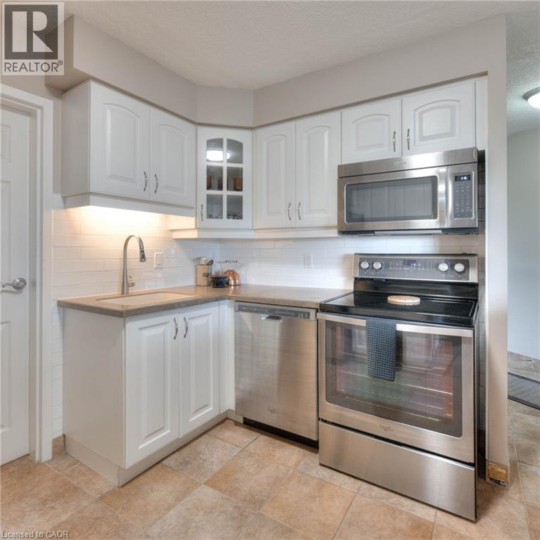 250 Glenridge Drive Unit# 606, Waterloo, Ontario  N2J 4H8 - Photo 4 - 40748347