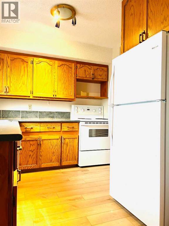 Property at 508, 1540 29 Street NW image 3