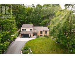 8 FRID BOULEVARD, Springwater, Ontario