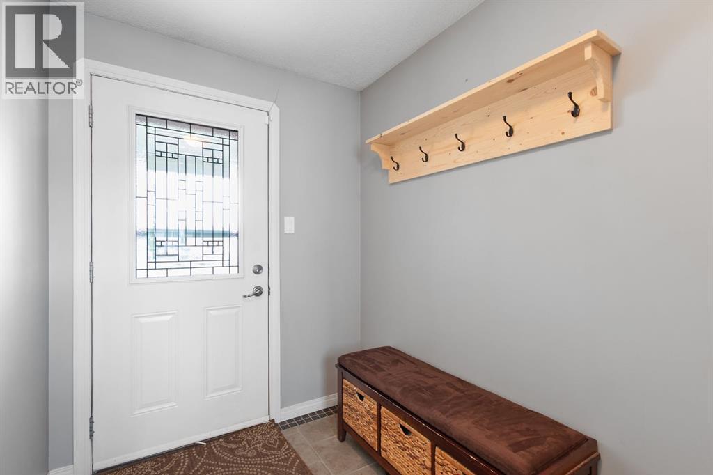 4 Birch Close, Olds, Alberta  T4H 1M2 - Photo 5 - A2257415