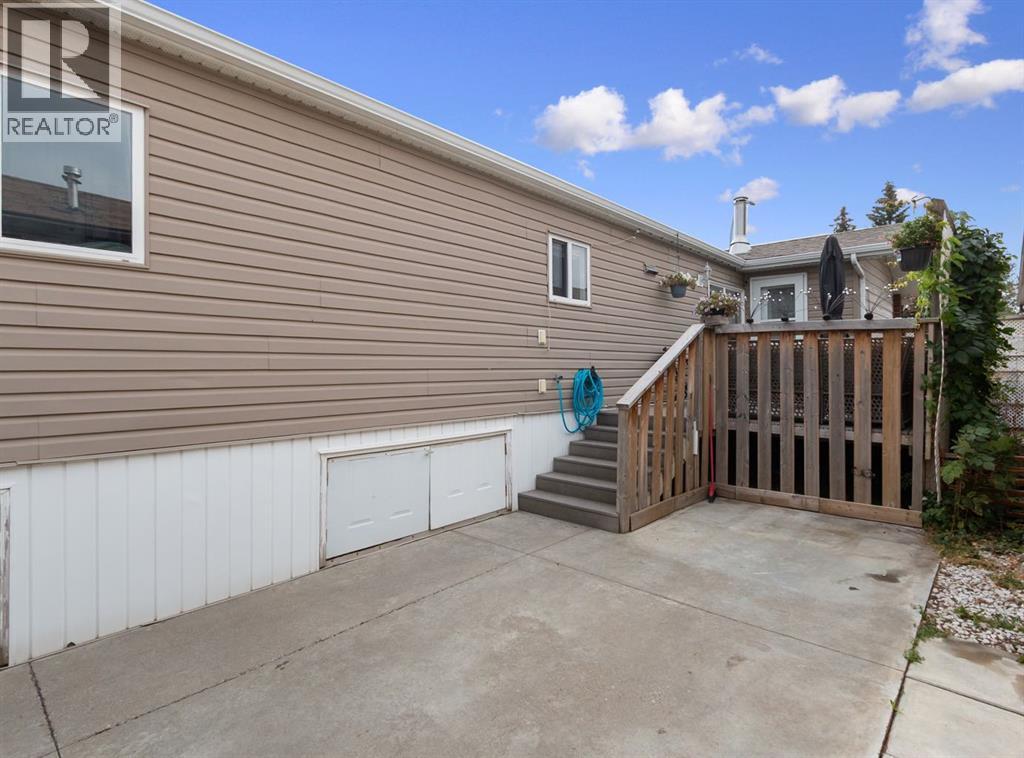 4 Birch Close, Olds, Alberta  T4H 1M2 - Photo 32 - A2257415