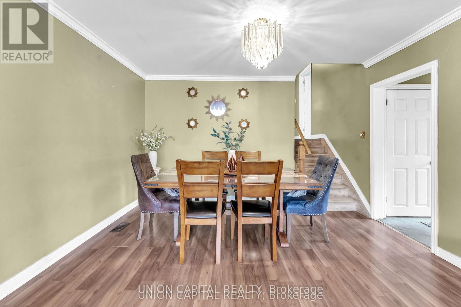 19 Ava Court, Brampton, Ontario  L6T 1L5 - Photo 10 - W12490280