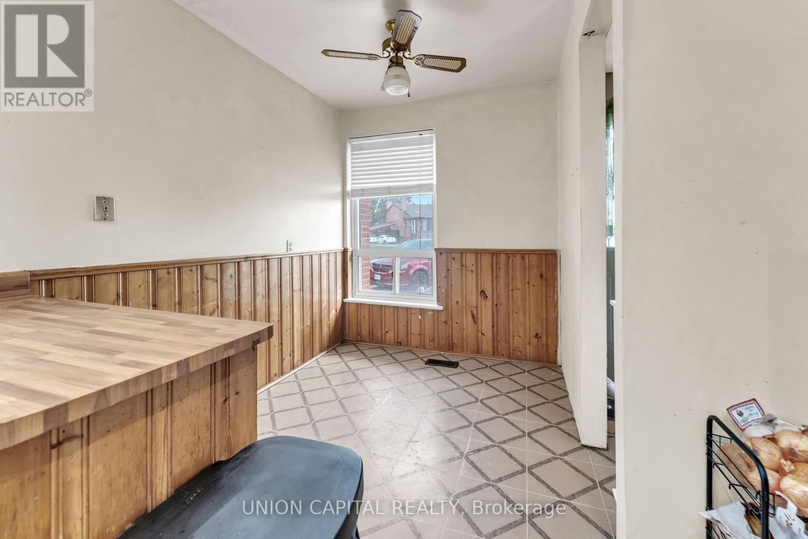 19 Ava Court, Brampton, Ontario  L6T 1L5 - Photo 14 - W12490280