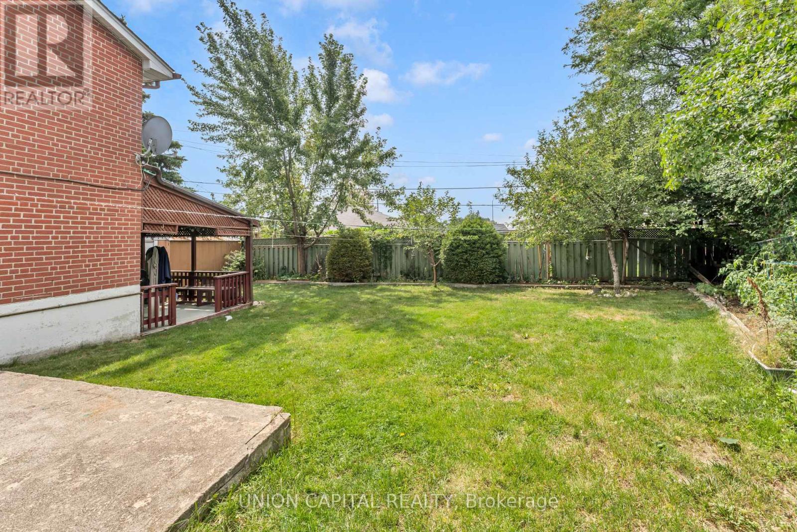 19 Ava Court, Brampton, Ontario  L6T 1L5 - Photo 39 - W12490280