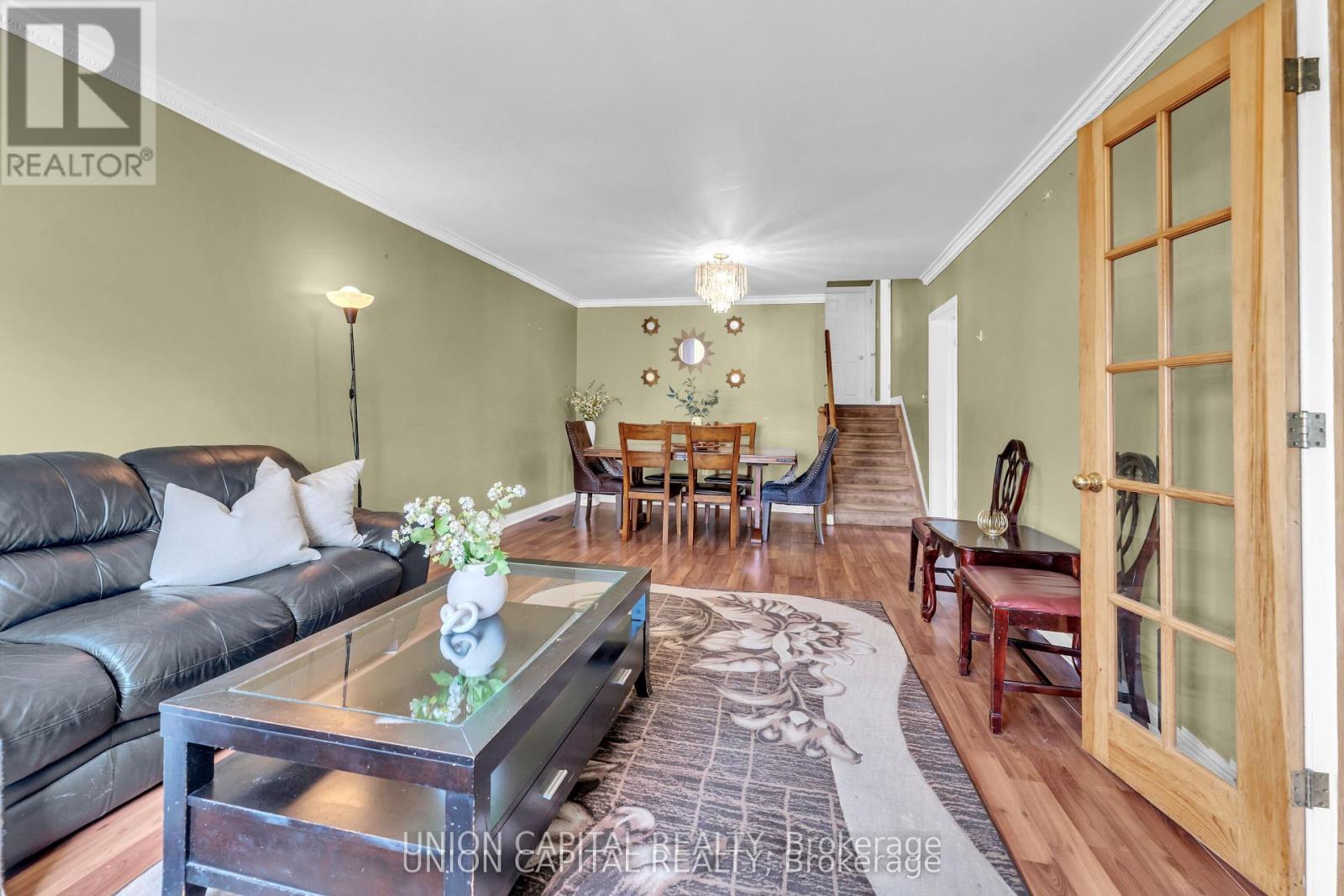 19 Ava Court, Brampton, Ontario  L6T 1L5 - Photo 6 - W12490280