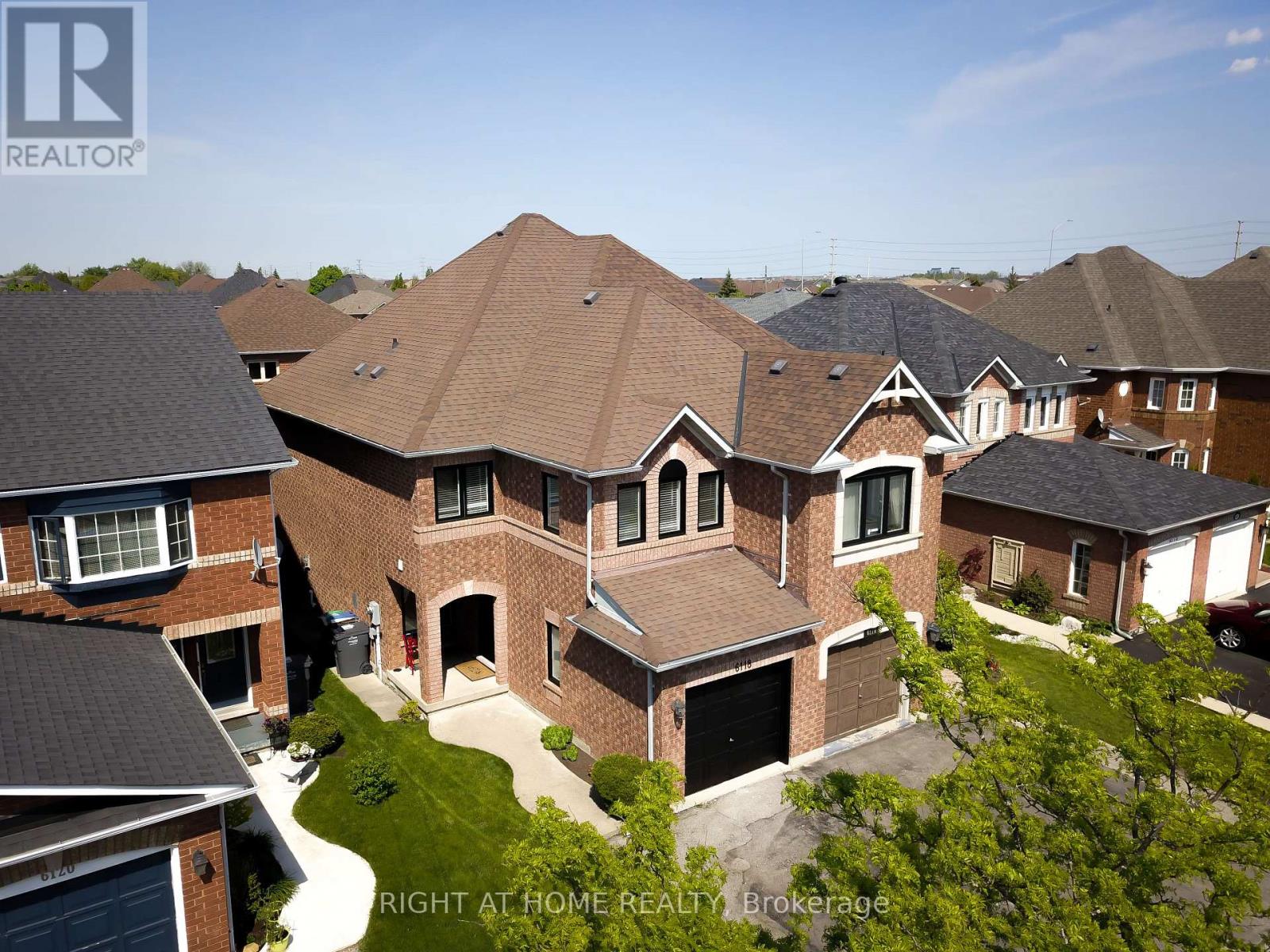 6118 CLOVER RIDGE COURT, Mississauga, Ontario