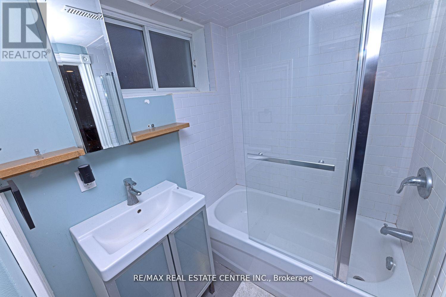 17257 Old Main Street, Caledon, Ontario  L7K 0E6 - Photo 23 - W12490330