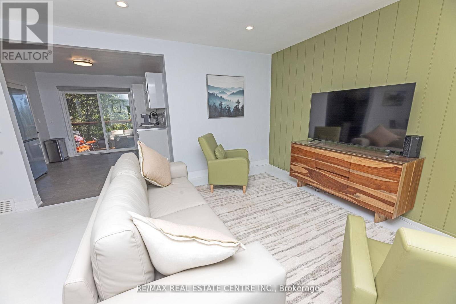 17257 Old Main Street, Caledon, Ontario  L7K 0E6 - Photo 9 - W12490330