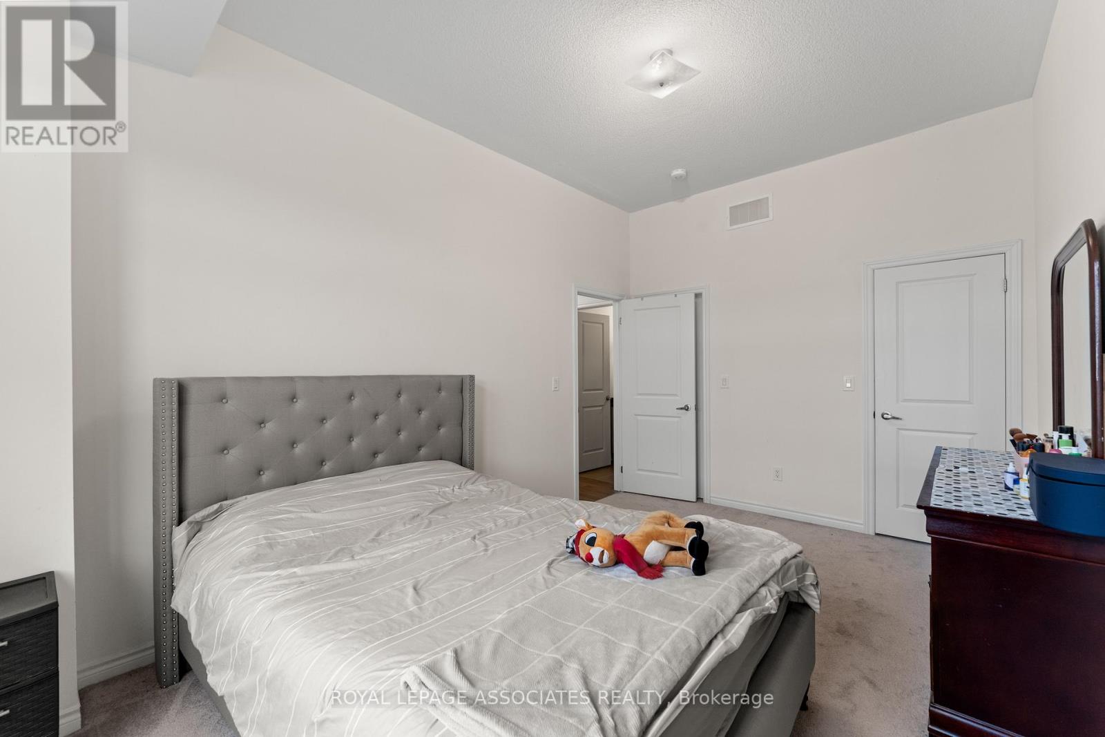 706 - 60 Halliford Place, Brampton, Ontario  L6P 4R1 - Photo 15 - W12490332