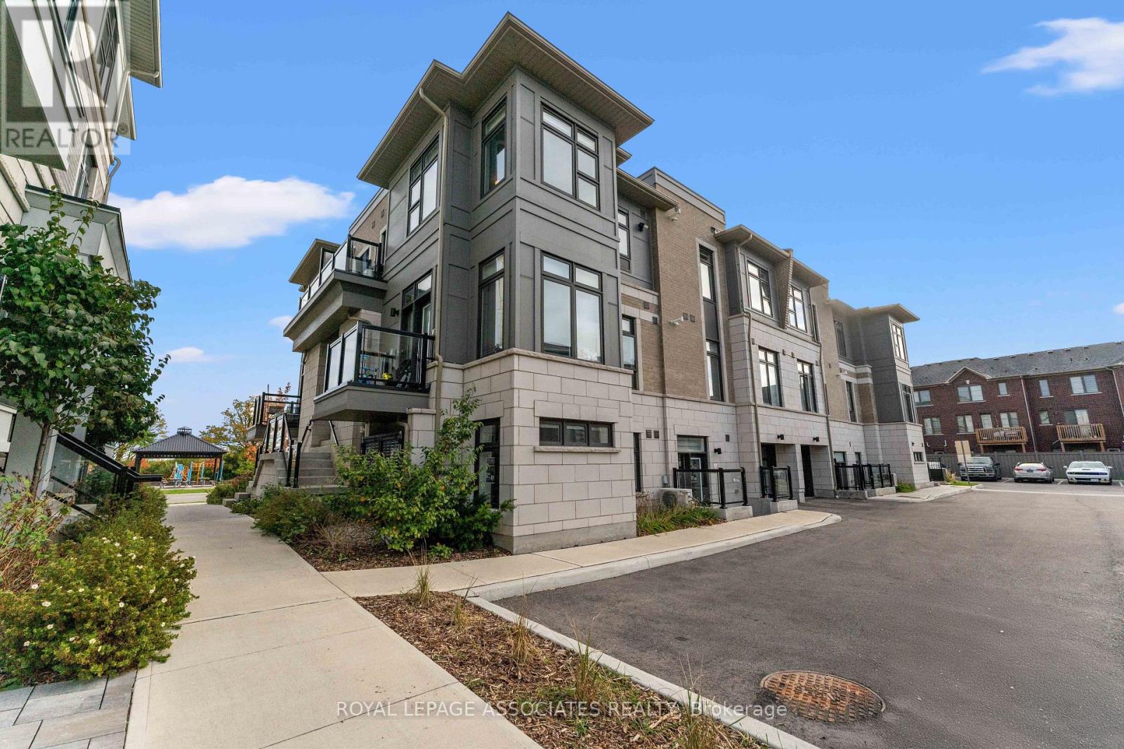 706 - 60 Halliford Place, Brampton, Ontario  L6P 4R1 - Photo 2 - W12490332