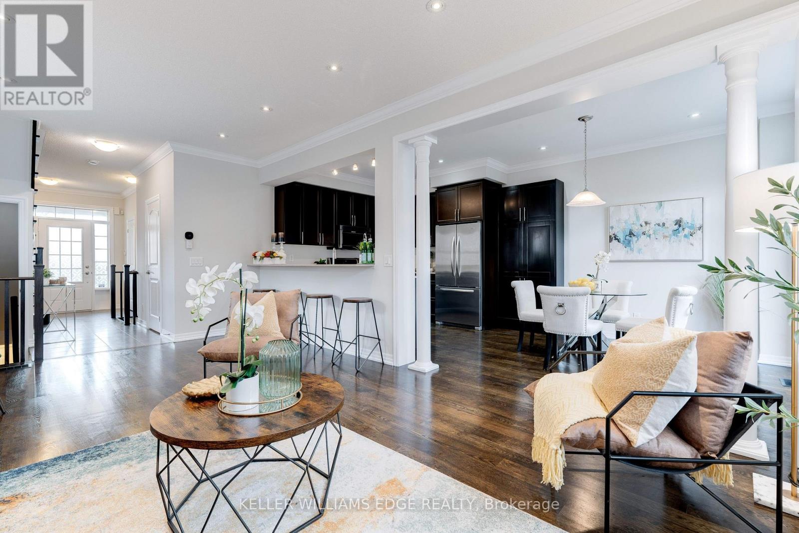 7 Aird Court, Milton, Ontario  L9T 3Y1 - Photo 9 - W12490346